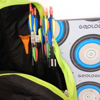 Arco Geologic con bolsa y diana