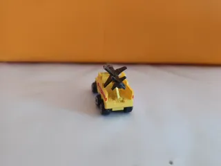 Micro Machines Lanzamisiles Amarillo