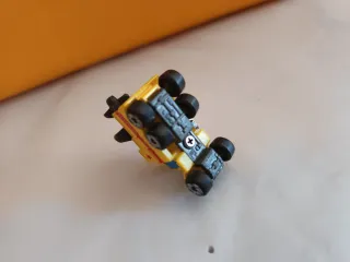 Micro Machines Lanzamisiles Amarillo