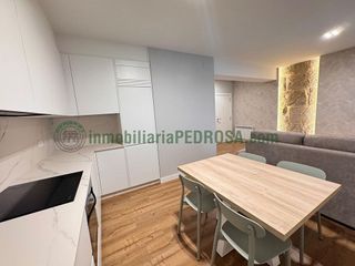 Piso en alquiler en Zona de Plaza de Barcelos en Pontevedra