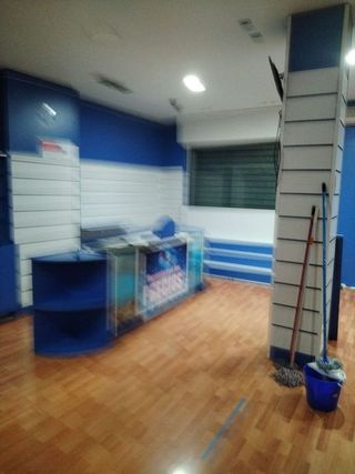 Local comercial en alquiler en Elda