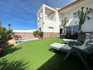 Casa adosada en venta en Macael