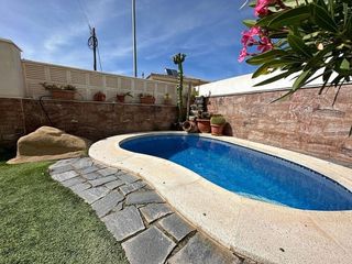 Casa adosada en venta en Macael