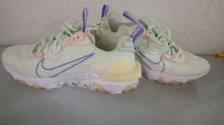 Zapatillas Nike Mujer Verdes y Moradas