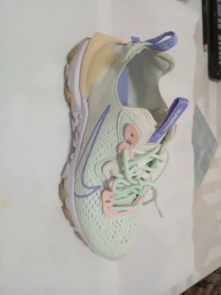 Zapatillas Nike Mujer Verdes y Moradas