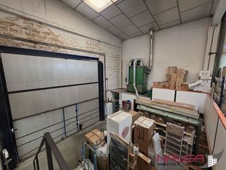 Nave industrial en venta en Adurtza - Aretxabaleta en Vitoria-Gasteiz