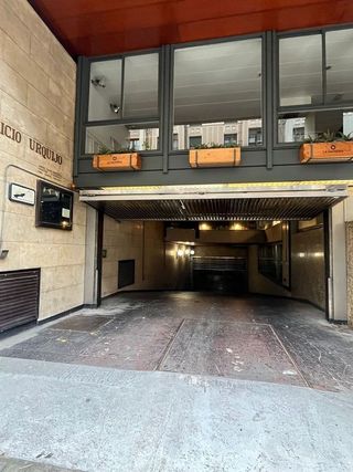 Garaje en alquiler en Barrio de Abando en Bilbao