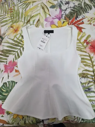 Top peplum blanco Zara Talla M