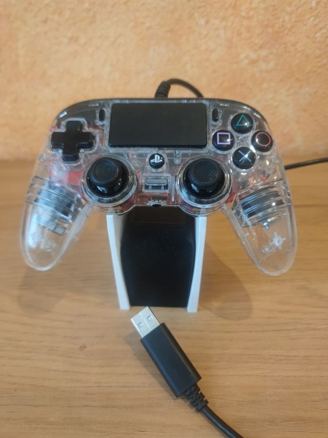 Mando Nacon PS4 / PC Transparente LED