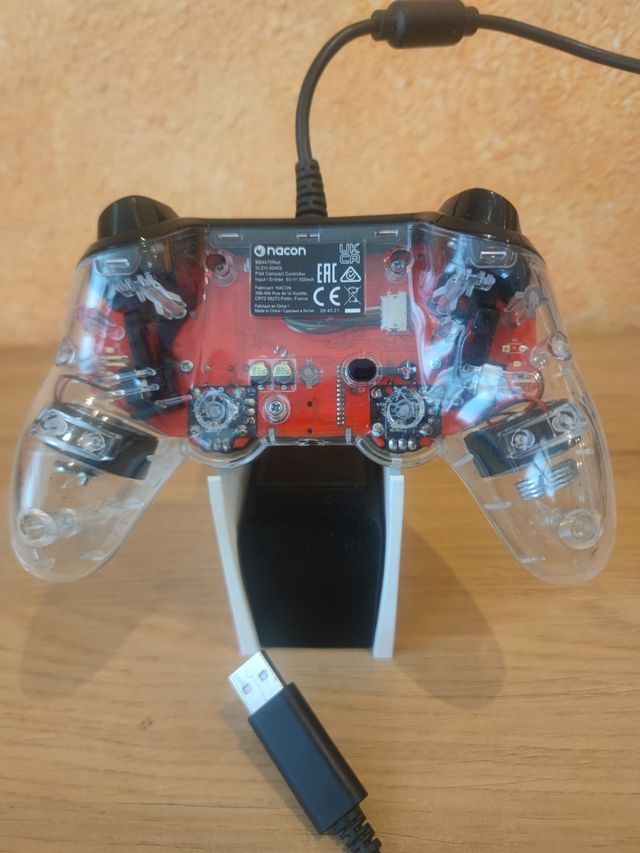 Mando Nacon PS4 / PC Transparente LED