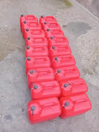 20 Garrafas JERRICAN 20L homologadas