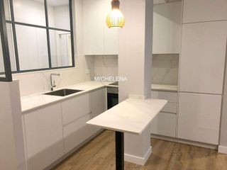 Piso en alquiler en Zona de Plaza de Barcelos en Pontevedra