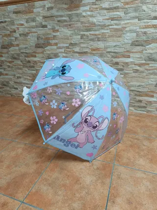 Paraguas infantil transparente con Stich.
