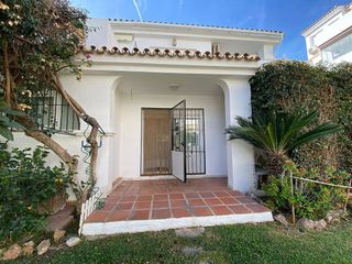 Piso en alquiler en La Carihuela en Torremolinos