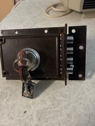 Cerradura de seguridad con llaves