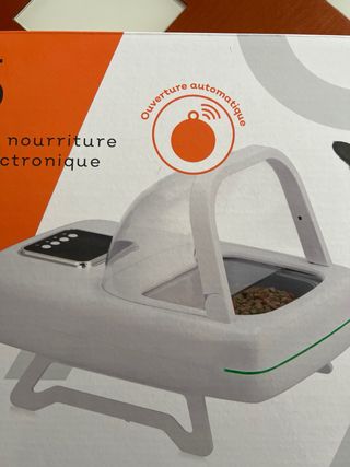 Comedero ZD5 para mascotas con tag electrónico