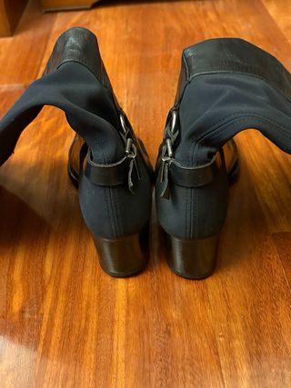 Botas altas piel negras talla 39