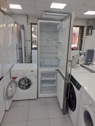 Nevera combi marca bosch a+++ 2,cm Nofrost