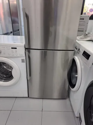 Nevera combi marca bosch a+++ 2,cm Nofrost