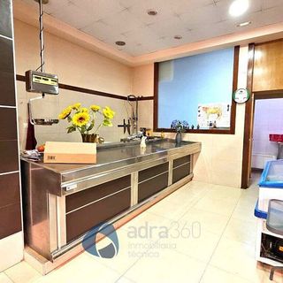 Local comercial en alquiler en Cascajos - Piqueras en Logroño