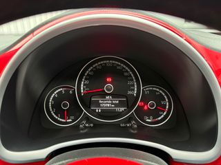 Volkswagen Beetle EDICION FENDER