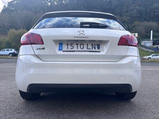 Peugeot 308 2021
