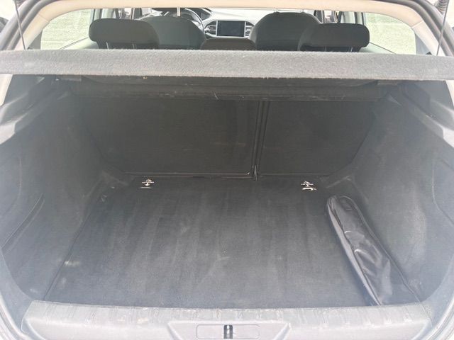 Peugeot 308 2021
