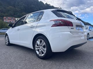 Peugeot 308 2021