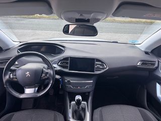 Peugeot 308 2021