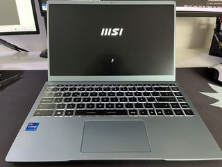 Portátil MSI Modern 14 Gris/Plata