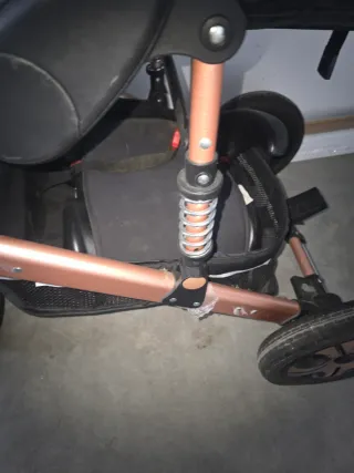 Carrito de bebé Kesser en perfecto estado