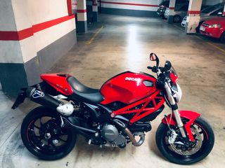 Ducati Monster 796