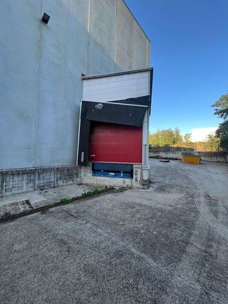 Nave industrial en alquiler en Canovelles