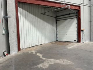 Nave industrial en alquiler en Canovelles