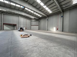 Nave industrial en alquiler en Canovelles