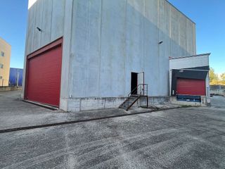Nave industrial en alquiler en Canovelles