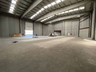 Nave industrial en alquiler en Canovelles