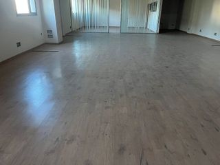 Nave industrial en alquiler en Canovelles