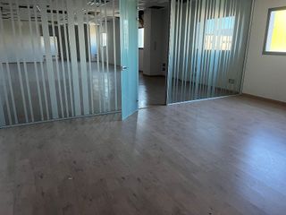 Nave industrial en alquiler en Canovelles