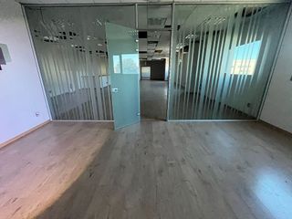 Nave industrial en alquiler en Canovelles