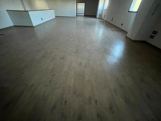 Nave industrial en alquiler en Canovelles