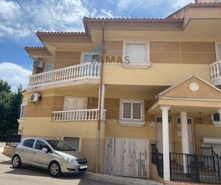 Casa adosada en venta en Navalmoral de la Mata