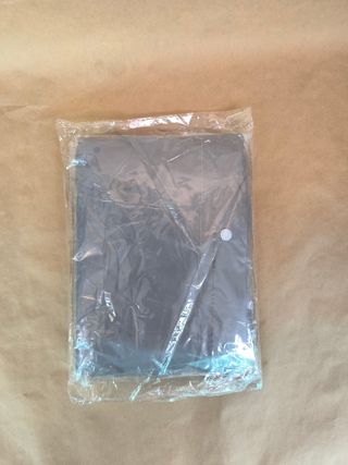 Chubasquero con capucha - Negro y gris (nuevo)