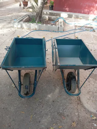 Carretillas de construcción nuevas sin estrenar