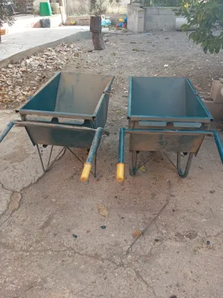 Carretillas de construcción nuevas sin estrenar