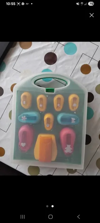 Maletín con troqueladoras