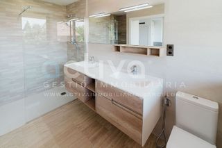 Casa adosada en alquiler en Ciutat Diagonal - La Miranda - La Mallola en Esplugues de Llobregat