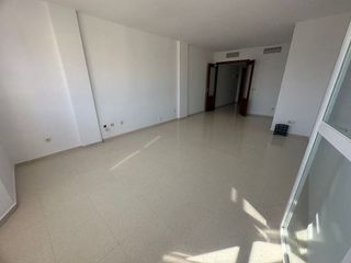 Piso en alquiler en Teatinos en Málaga