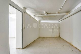 Local comercial en venta en Gavarra en Cornellà de Llobregat
