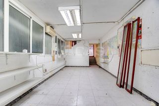 Local comercial en venta en Gavarra en Cornellà de Llobregat